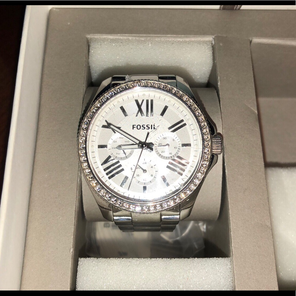 Fossil Women's Silver Watch💎❄️